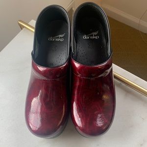 Dansko clogs excellent condition